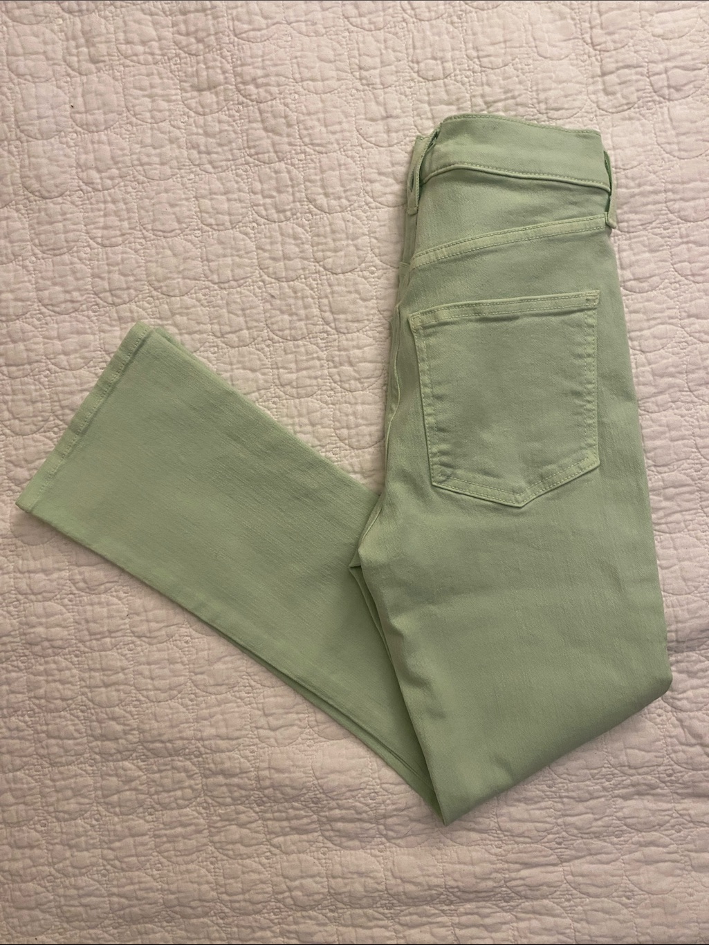 Veronica Beard Women’s Carly Kick Flare High Rise Light Green Pistachio Jeans